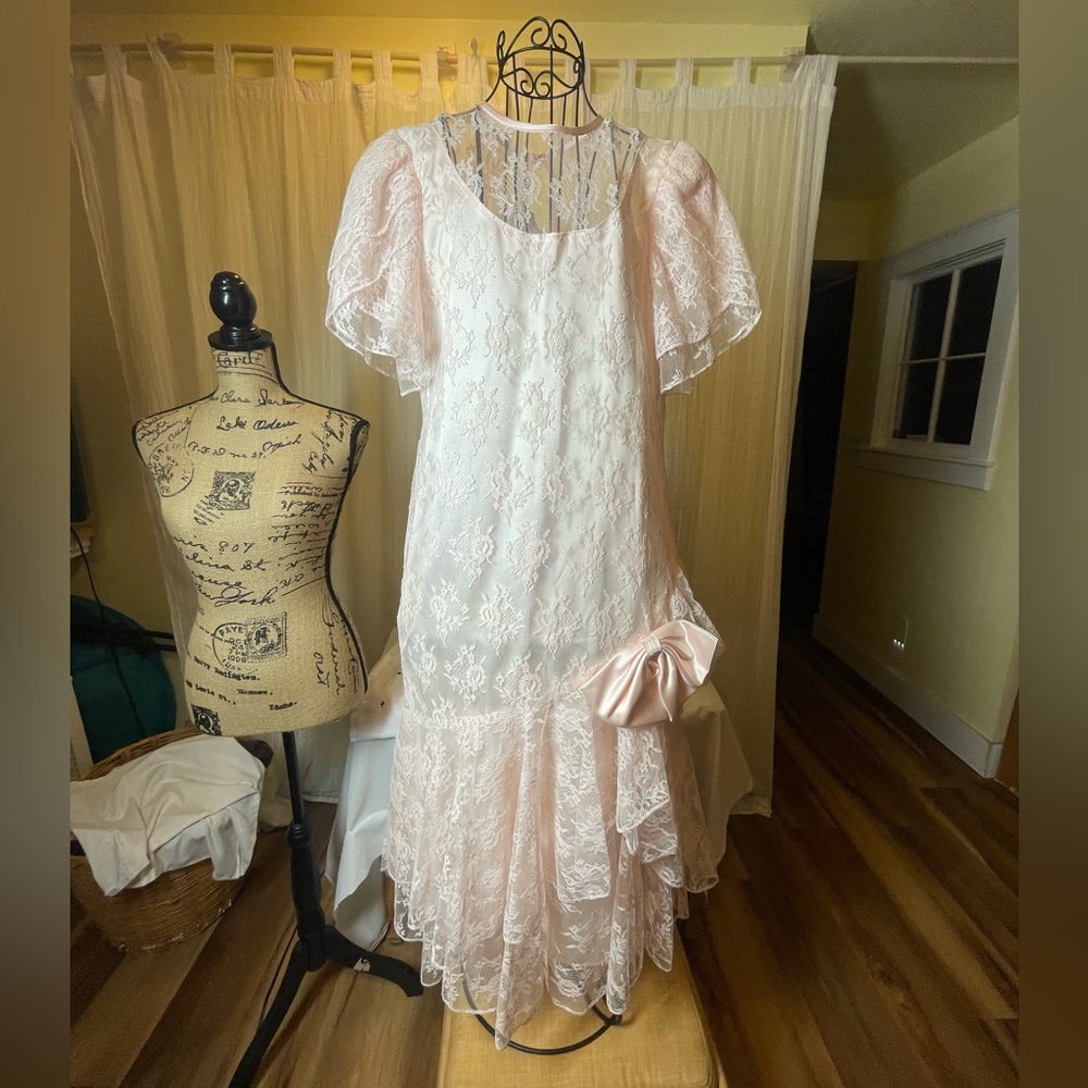 Soft Pink Lace Dress with Bow vintage